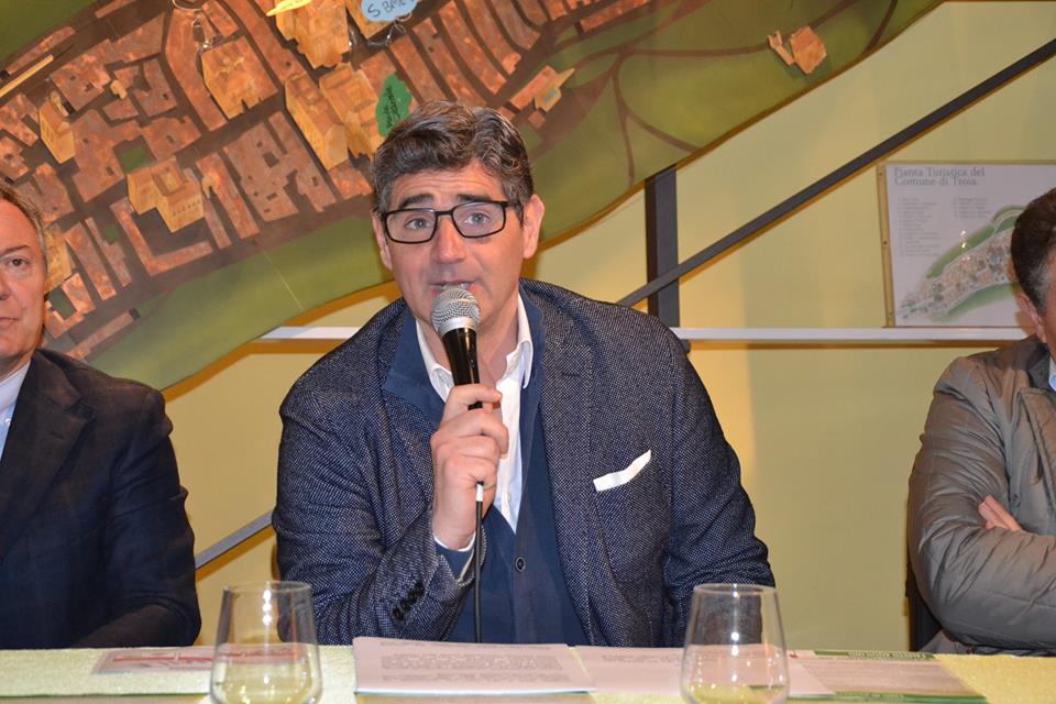 1982298_600167336718905_230347075_n